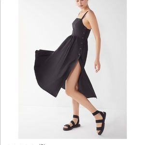 BRAND NEW SQUARE-NECK BUTTON DOWN MIDI DRESS